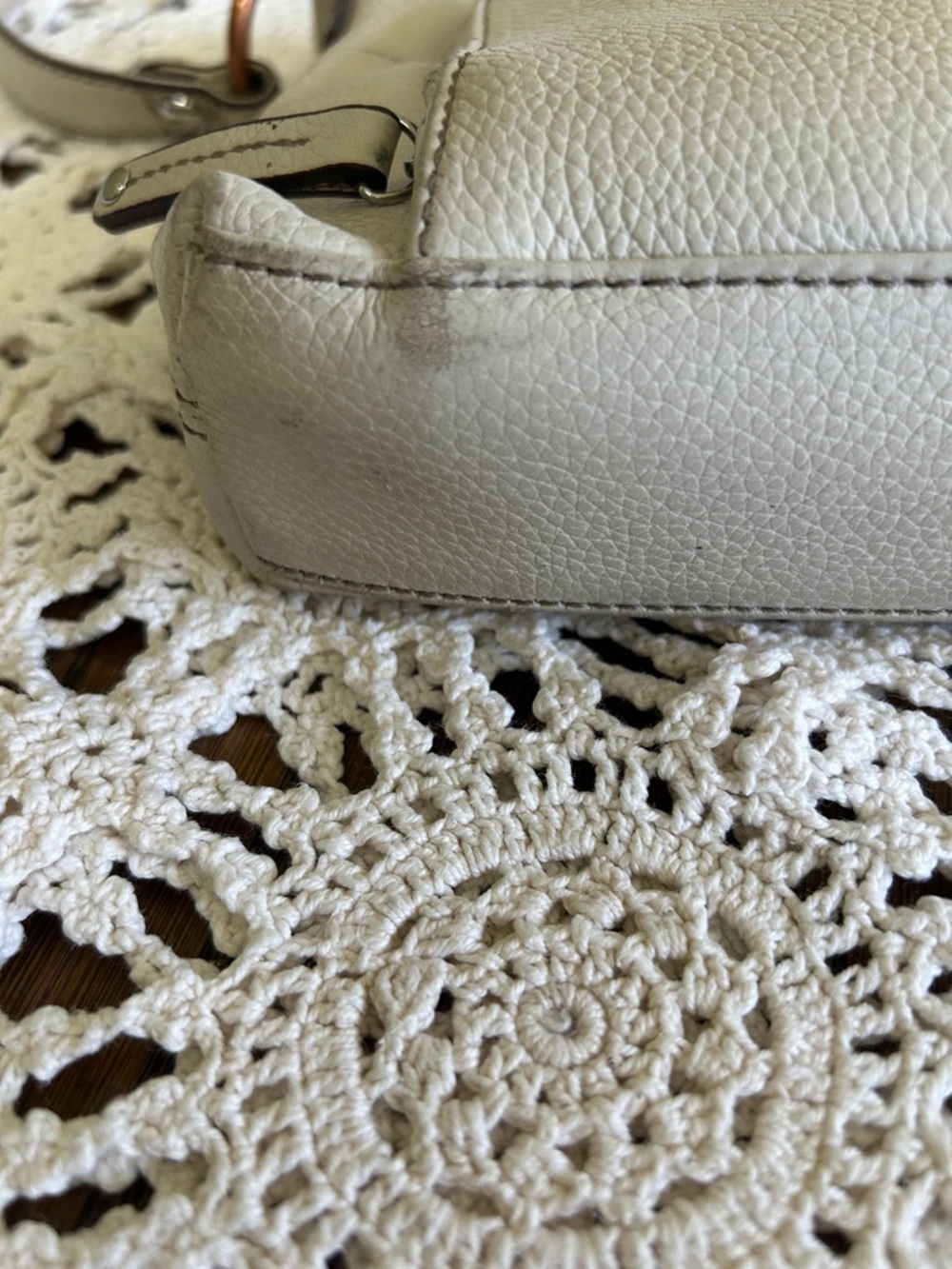 Clarks Light Gray Pebbled Leather Crossbody Bag - Picture 6 of 12